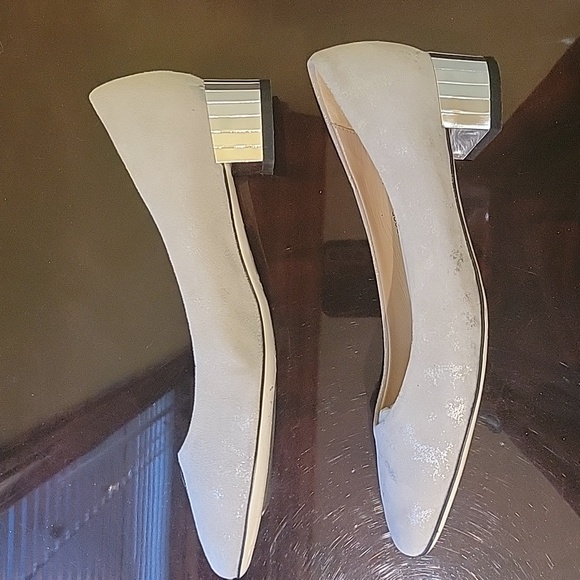 Shoes - Picture 8 of 10